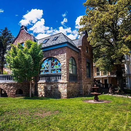 Voeroesko Villa -Elnoeki Szauna Es Jakuzzi Hasznalattal Балатональмади Экстерьер фото