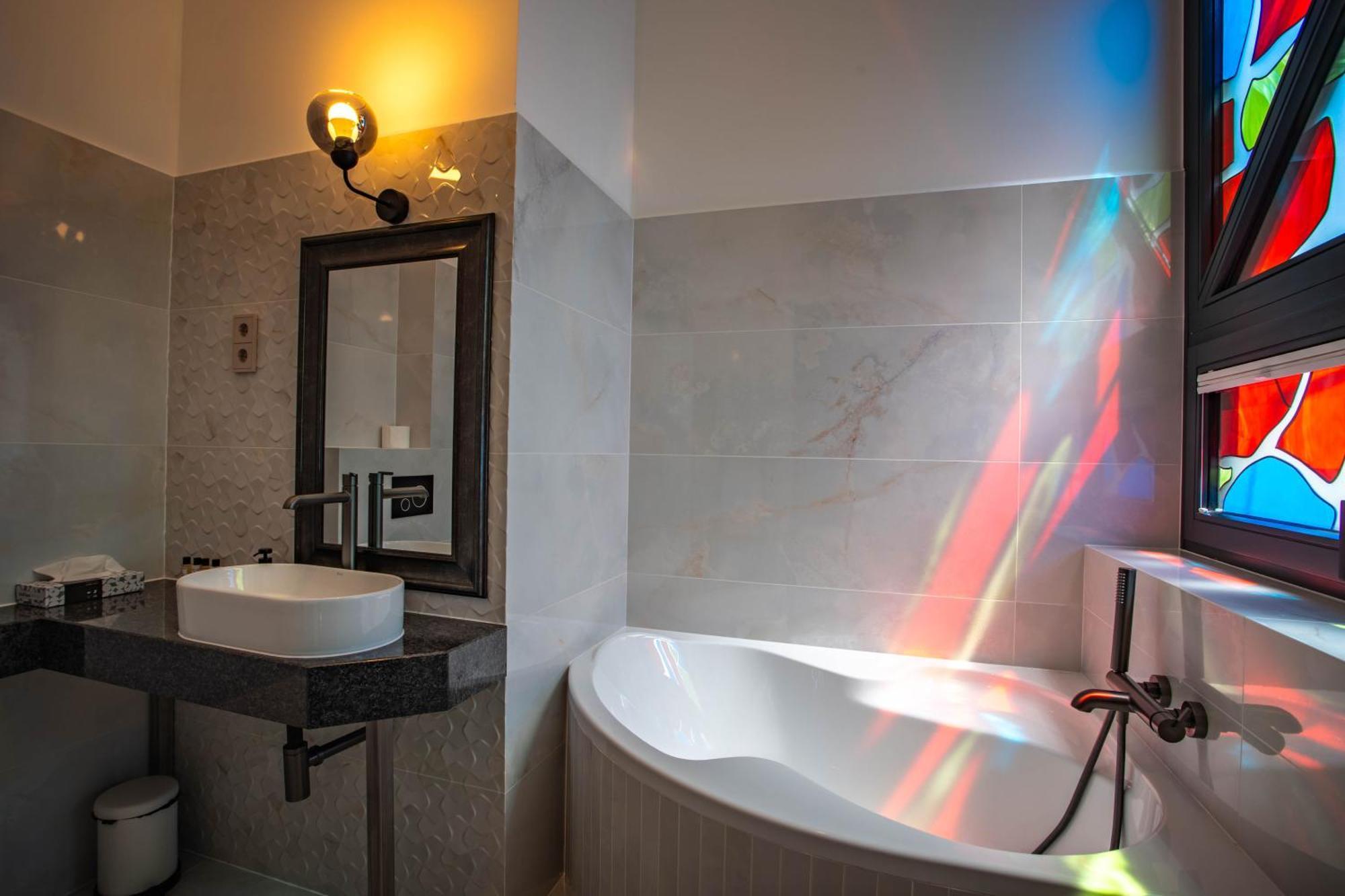 Voeroesko Villa -Elnoeki Szauna Es Jakuzzi Hasznalattal Балатональмади Экстерьер фото